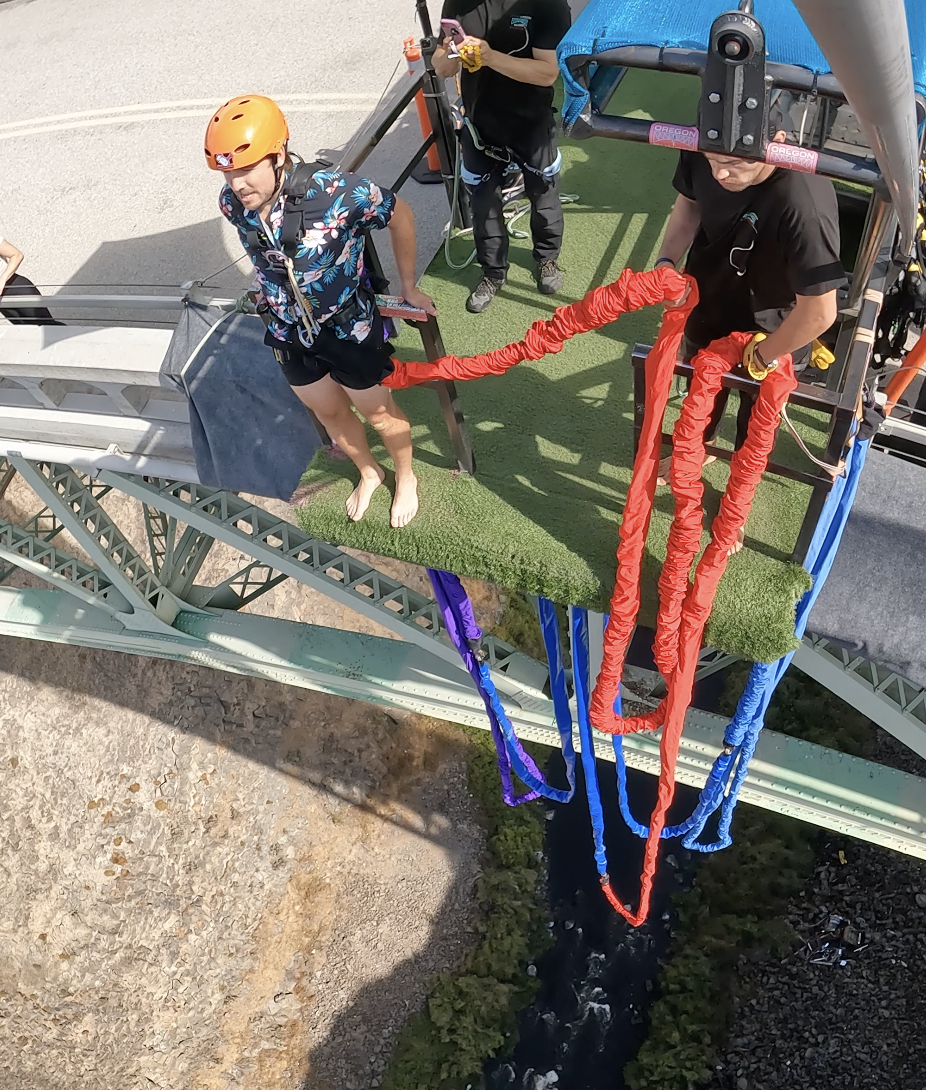Bungee jump